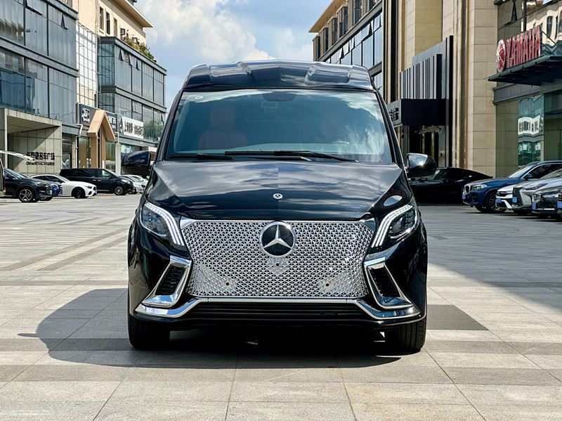 Mercedes-Benz 2.0T Business, 8 miejsc